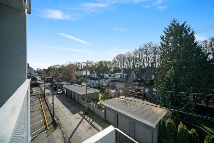 Photo 16 at 311 - 2520 Guelph Street, Mount Pleasant VE, Vancouver East