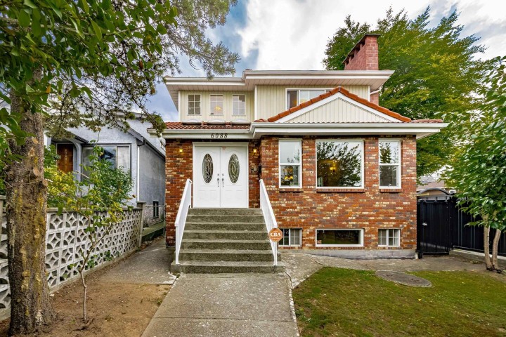 Photo 1 at 6088 Dumfries, Knight, Vancouver East
