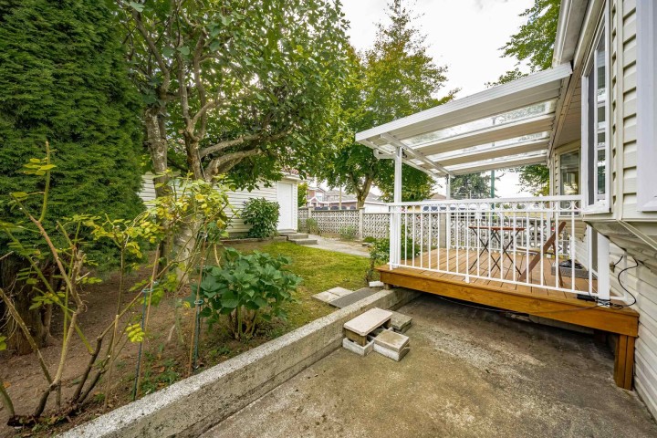 Photo 37 at 6088 Dumfries, Knight, Vancouver East