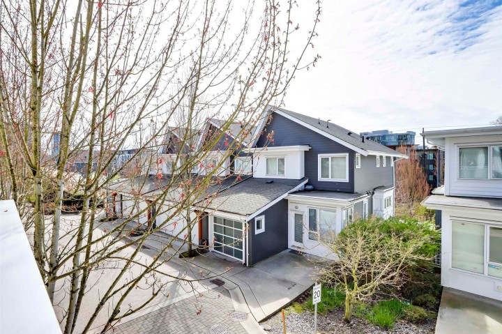 Photo 7 at 3157 Songbird Mews, South Marine, Vancouver East