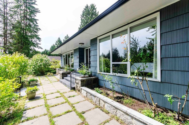 Photo 4 at 385 Stevens Drive, British Properties, West Vancouver