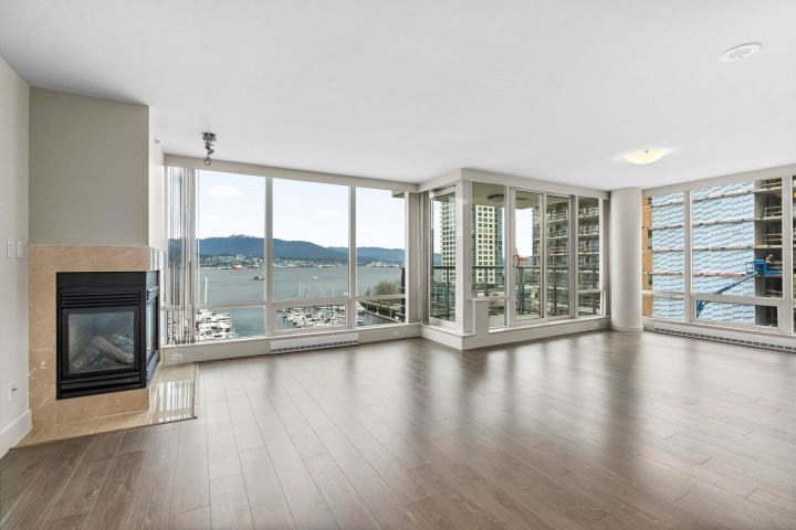 Photo 5 at 802 - 499 Broughton Street, Coal Harbour, Vancouver West