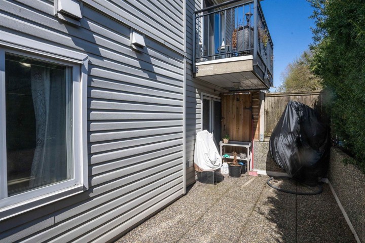 Photo 5 at 102 - 1445 W 70th Avenue, Marpole, Vancouver West