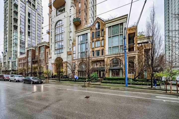 Photo 2 at 1298 Richards Street, Yaletown, Vancouver West