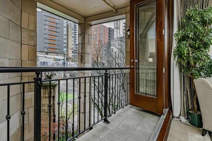 Photo 32 at 1298 Richards Street, Yaletown, Vancouver West