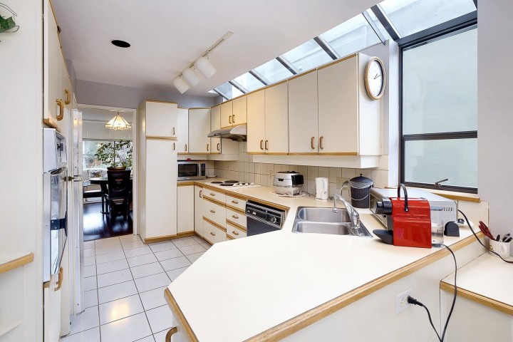 Photo 10 at 4027 W 32nd Avenue, Dunbar, Vancouver West