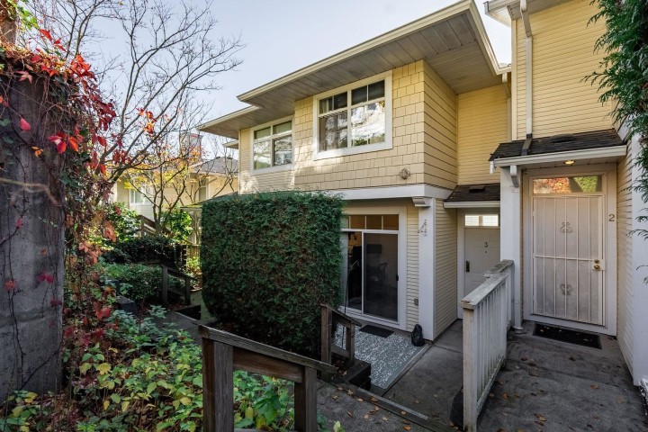 Photo 33 at 3 - 3582 Whitney Place, Champlain Heights, Vancouver East