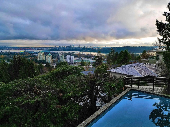 Photo 3 at 832 Younette Drive, Sentinel Hill, West Vancouver