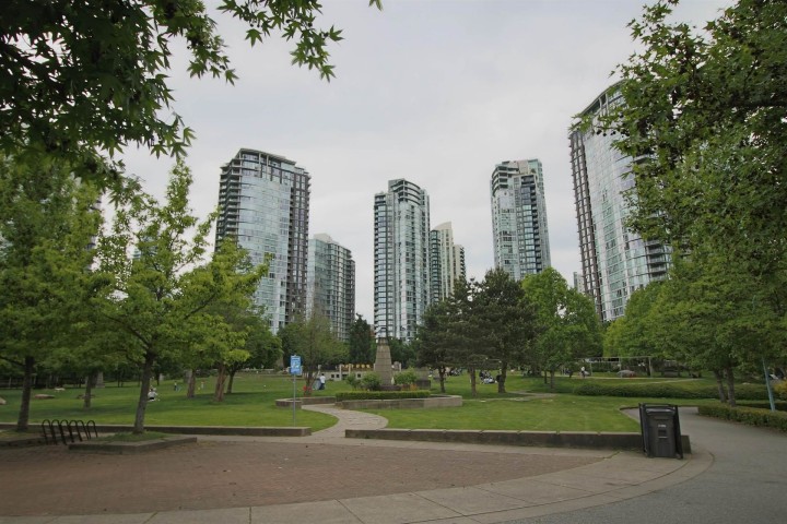 Photo 10 at 803 - 1495 Richards Street, Yaletown, Vancouver West