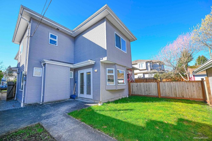 Photo 2 at 8412 Fremlin Street, Marpole, Vancouver West