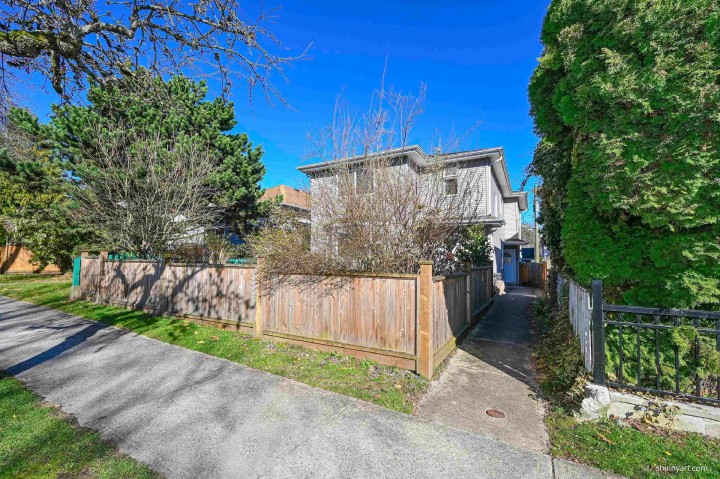 Photo 3 at 8412 Fremlin Street, Marpole, Vancouver West