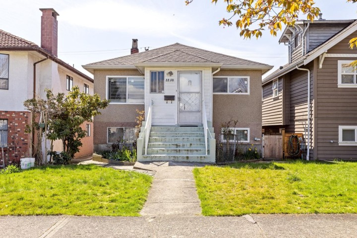 Photo 1 at 2258 Napier Street, Grandview Woodland, Vancouver East