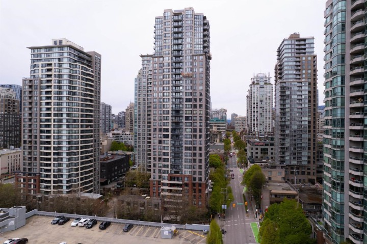 Photo 18 at 906 - 909 Mainland Street, Yaletown, Vancouver West