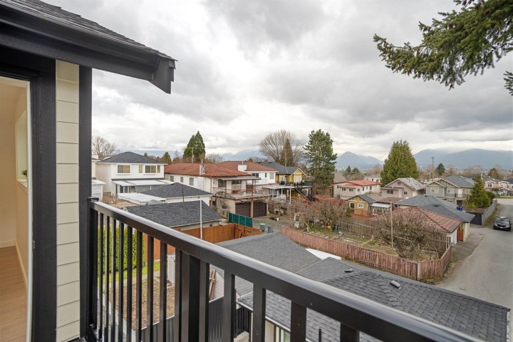 Photo 16 at 3023 Kings Avenue, Collingwood VE, Vancouver East