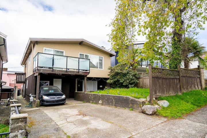 Photo 1 at 7877 Prince Albert Street, South Vancouver, Vancouver East