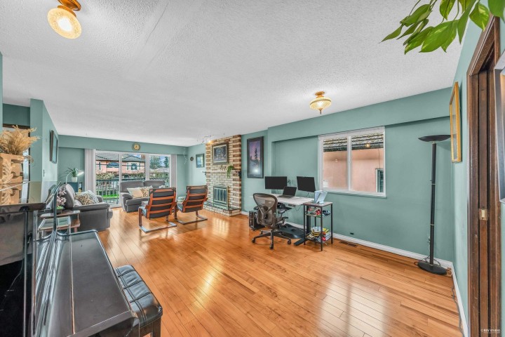 Photo 7 at 4786 Earles Street, Collingwood VE, Vancouver East