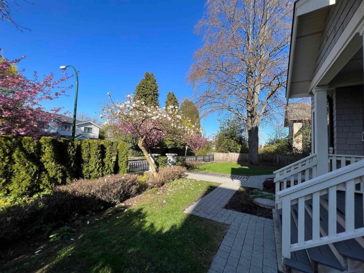 Photo 3 at 1066 W 16th Avenue, Shaughnessy, Vancouver West