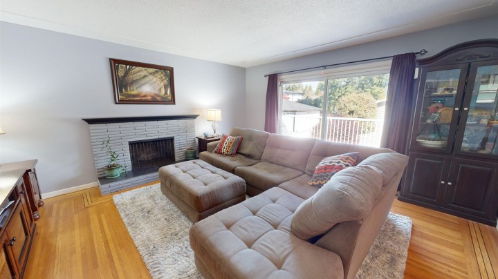Photo 4 at 522 W 23rd Street, Central Lonsdale, North Vancouver