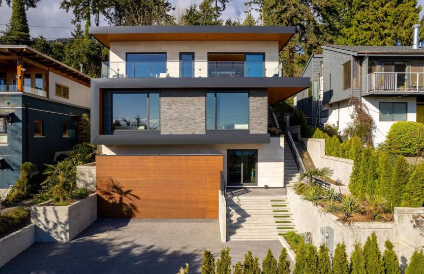 3325 Marine Drive, West Bay, West Vancouver 