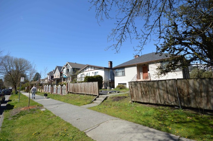 Photo 6 at 1585 E 13th Avenue, Grandview Woodland, Vancouver East