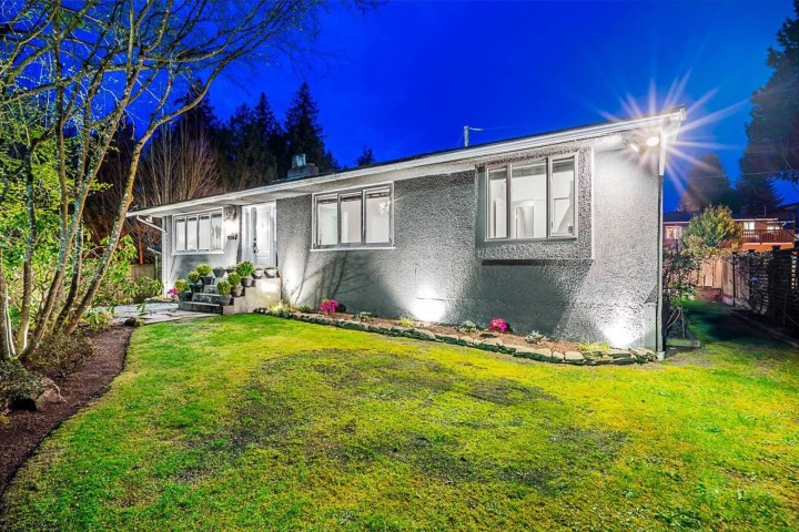 Photo 1 at 4093 W 41 Street, Dunbar, Vancouver West