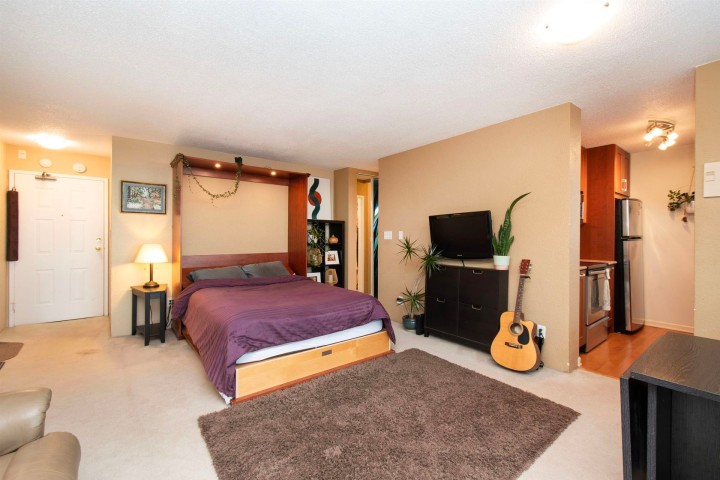 Photo 10 at 1003 - 555 13th Street, Ambleside, West Vancouver
