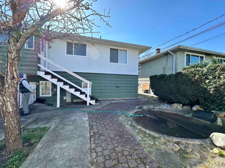 Photo 16 at 3369 Price Street, Collingwood VE, Vancouver East