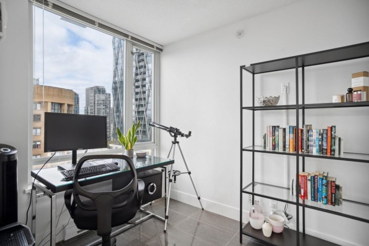 Photo 19 at 1601 - 1088 Richards Street, Yaletown, Vancouver West