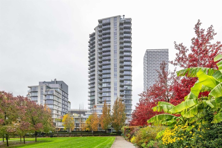 Photo 4 at 1702 - 638 Beach Crescent, Yaletown, Vancouver West
