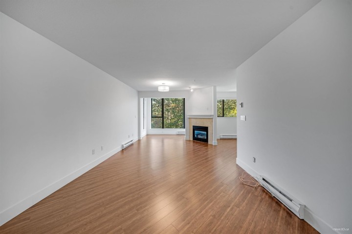 Photo 10 at 302 - 175 10th Street, Central Lonsdale, North Vancouver