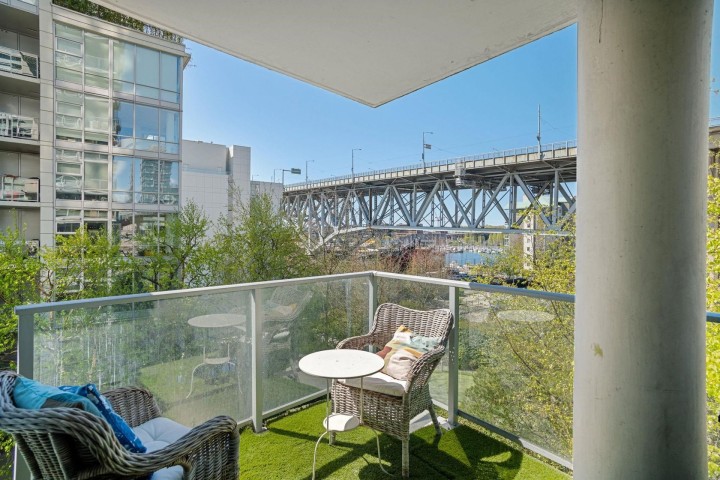 Photo 1 at 503 - 638 Beach Crescent, Yaletown, Vancouver West