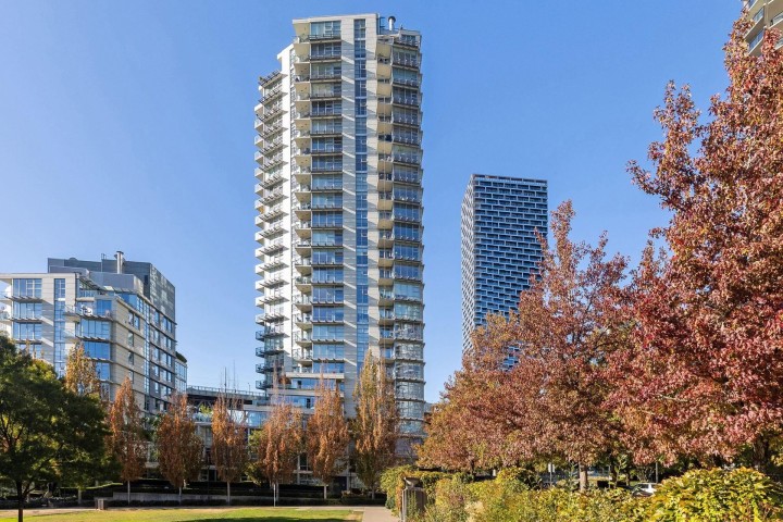 Photo 2 at 503 - 638 Beach Crescent, Yaletown, Vancouver West