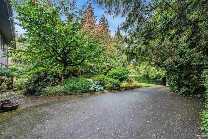 Photo 5 at 4756 Drummond Drive, Point Grey, Vancouver West