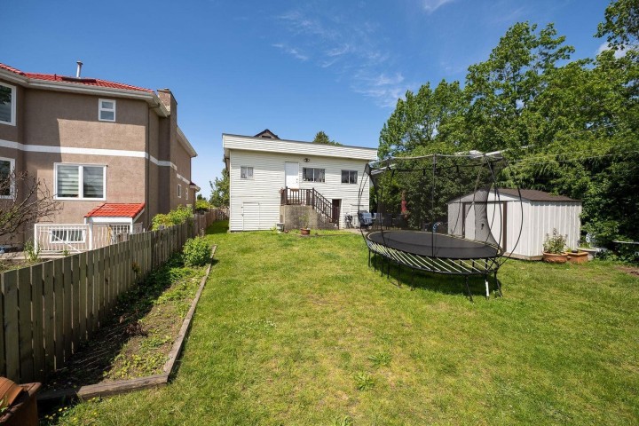 Photo 2 at 3826 Glendale Street, Renfrew Heights, Vancouver East