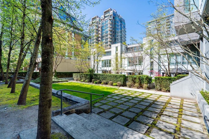 Photo 34 at 1018 Richards Street, Yaletown, Vancouver West