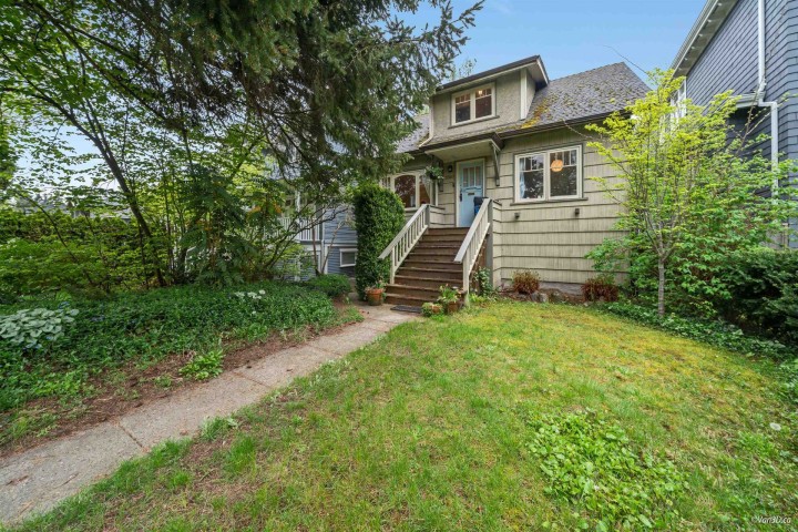 Photo 3 at 3760 W 37th Avenue, Dunbar, Vancouver West