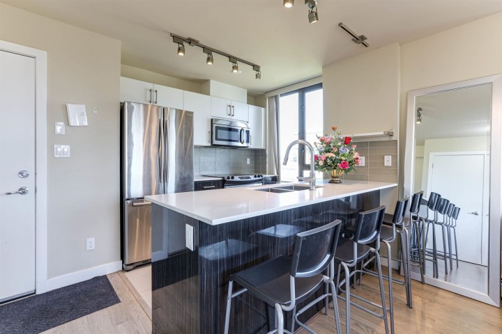 Photo 5 at 516 - 2689 Kingsway, Collingwood VE, Vancouver East
