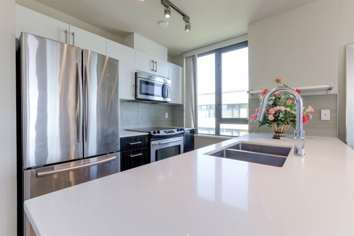 Photo 7 at 516 - 2689 Kingsway, Collingwood VE, Vancouver East