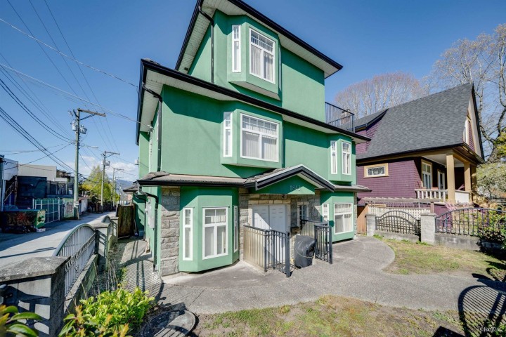 Photo 7 at 1843 E 22nd Avenue, Victoria VE, Vancouver East