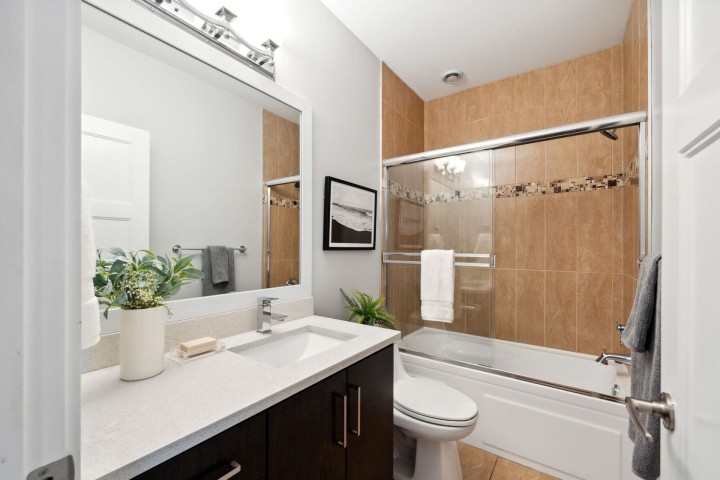 Photo 18 at 2 - 452 E 16th Avenue, Fraser VE, Vancouver East