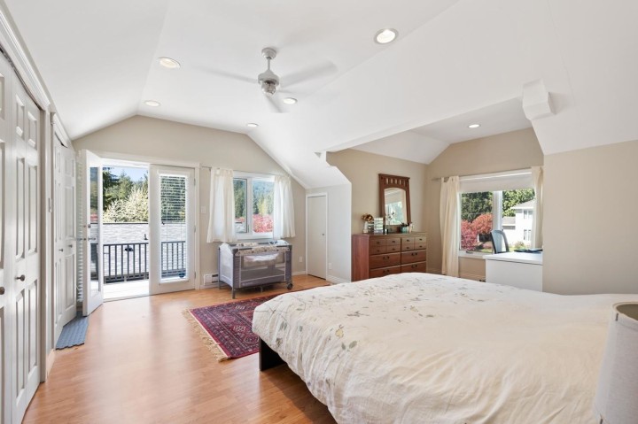 Photo 7 at 1047 Clements Avenue, Canyon Heights NV, North Vancouver