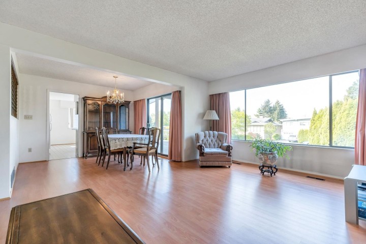Photo 10 at 7760 Kinross Street, Champlain Heights, Vancouver East
