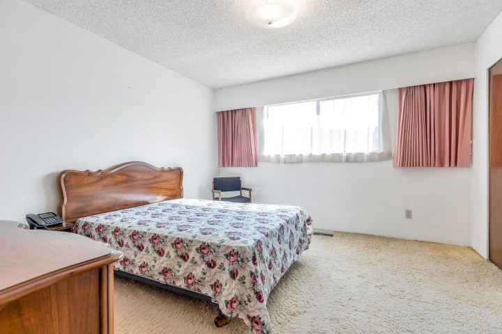Photo 13 at 7760 Kinross Street, Champlain Heights, Vancouver East