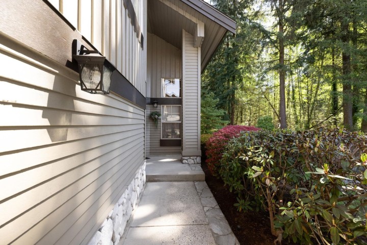 Photo 2 at 45 - 1550 Larkhall Crescent, Northlands, North Vancouver