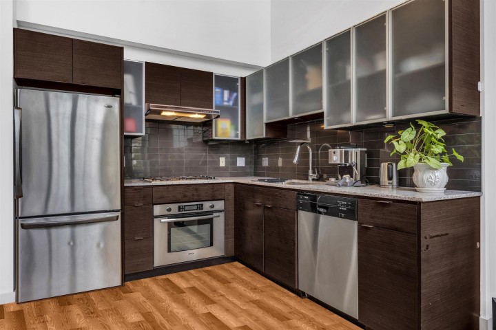Photo 4 at 411 - 988 Richards Street, Yaletown, Vancouver West