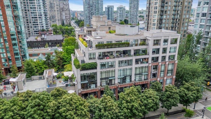 Photo 24 at 411 - 988 Richards Street, Yaletown, Vancouver West