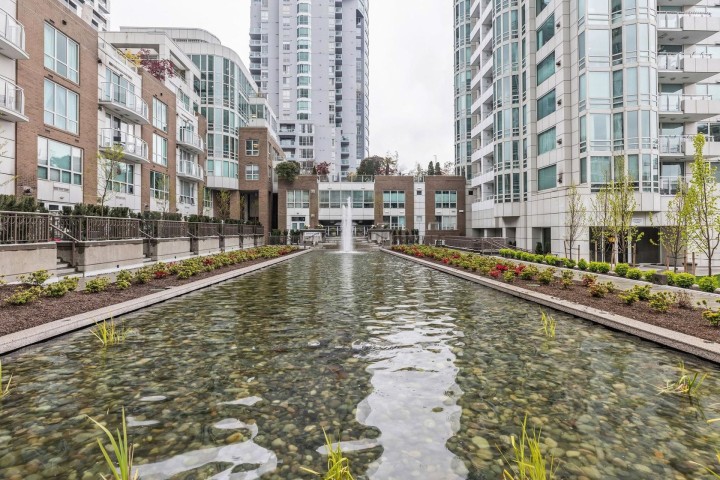 Photo 1 at T19 - 1501 Howe Street, Yaletown, Vancouver West